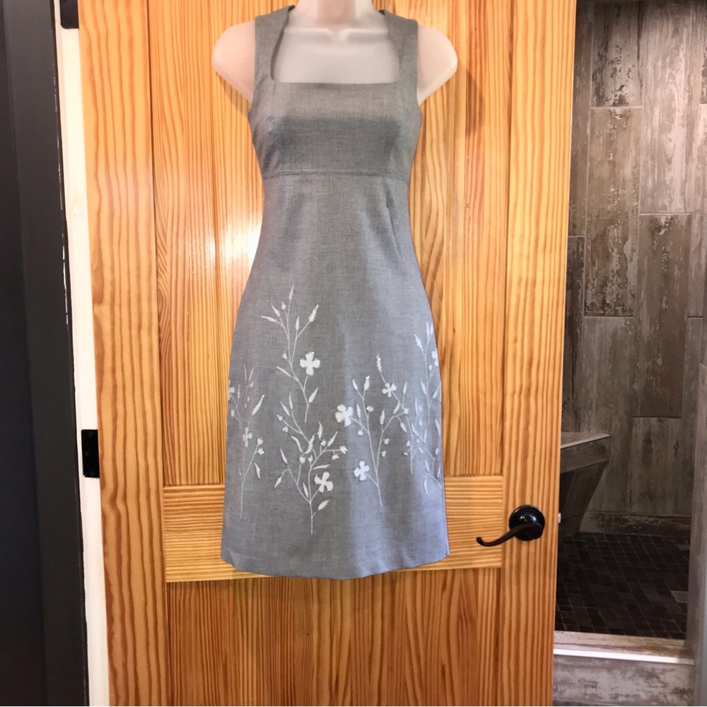 Gorgeous Spring/Summer Dress - Picture 2 of 16